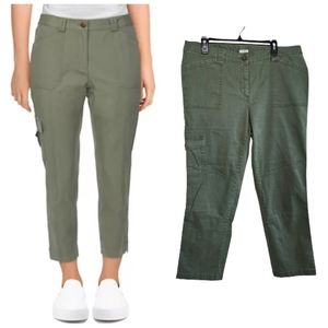 Liz Claiborne plus size olive green straight leg pants Women's plus size 16